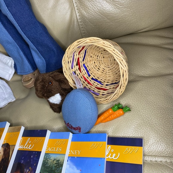 Julie Albright American Girl Doll - Picture 6 of 9